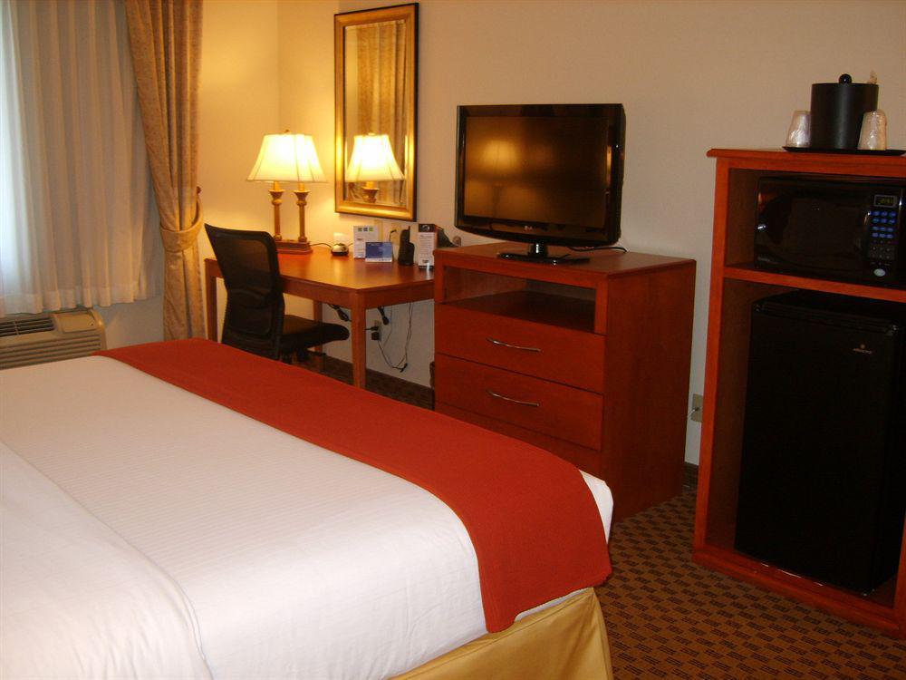 Holiday Inn Express & Suites Midland Loop 250 By Ihg Phòng bức ảnh
