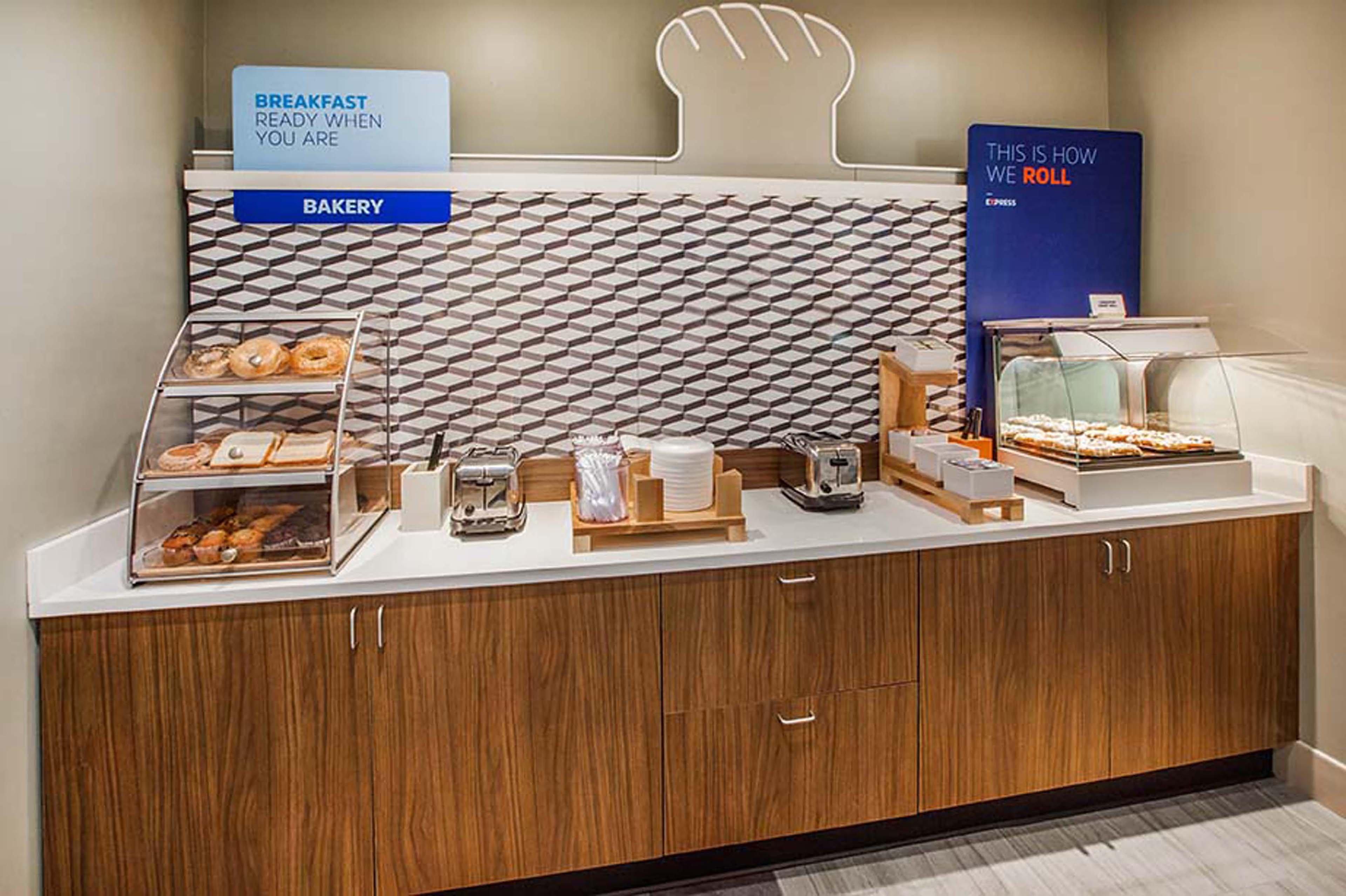 Holiday Inn Express & Suites Midland Loop 250 By Ihg Ngoại thất bức ảnh