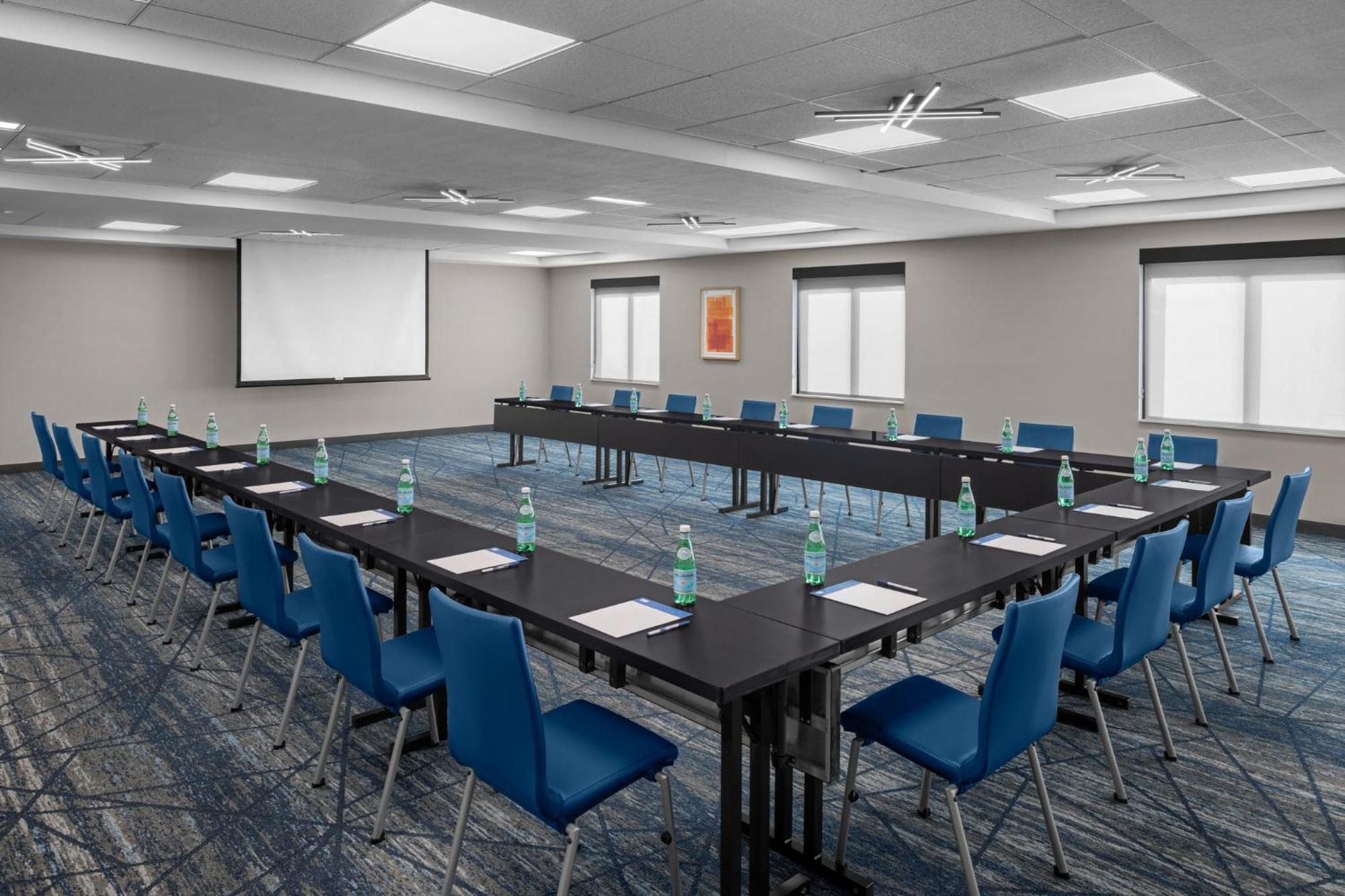 Holiday Inn Express & Suites Midland Loop 250 By Ihg Ngoại thất bức ảnh