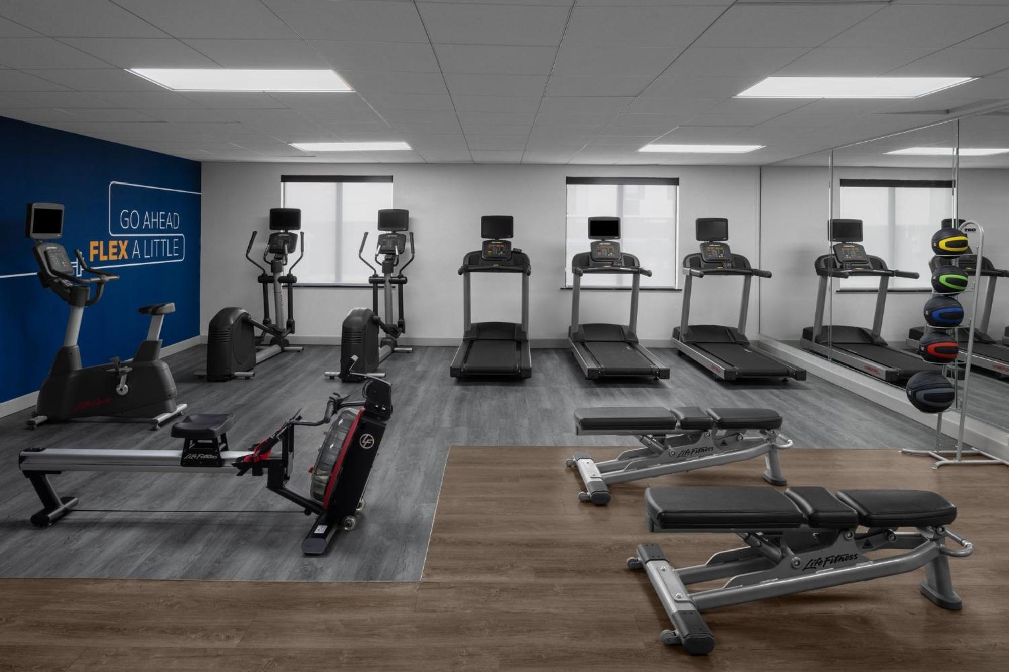 Holiday Inn Express & Suites Midland Loop 250 By Ihg Ngoại thất bức ảnh