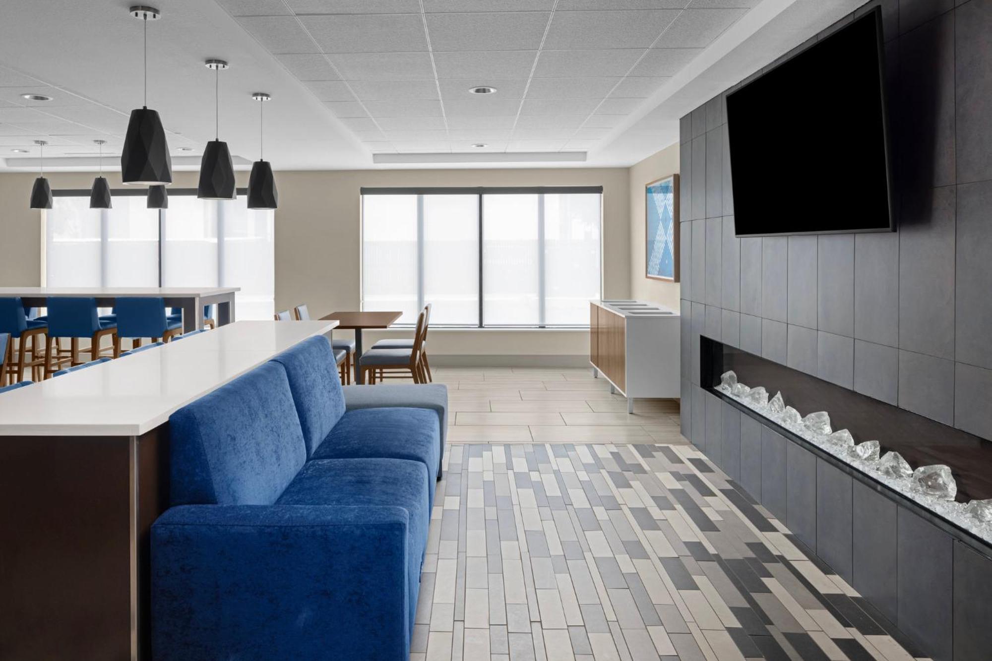 Holiday Inn Express & Suites Midland Loop 250 By Ihg Ngoại thất bức ảnh